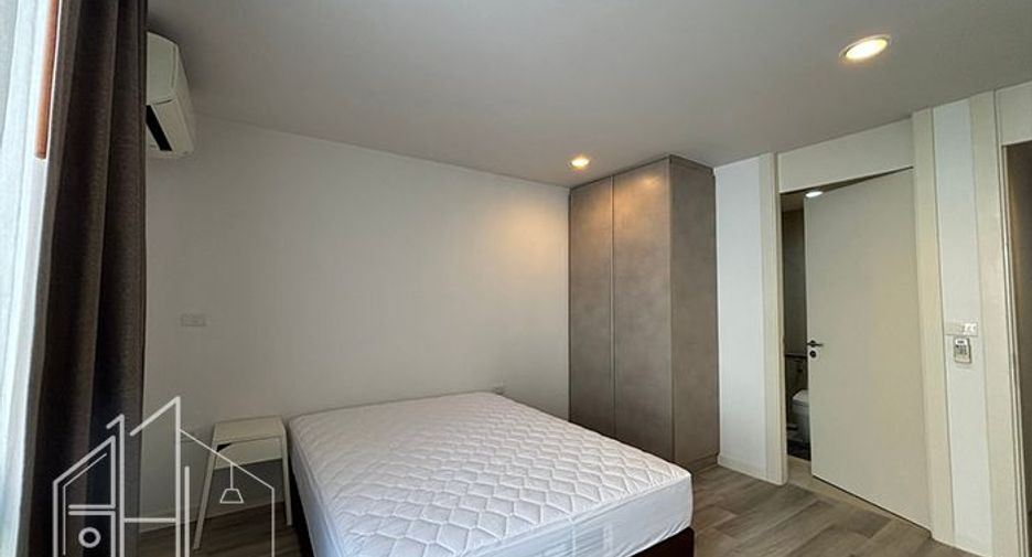 For rent 2 bedrooms apartment in Khlong Toei, Bangkok