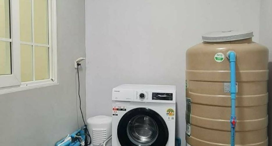 For rent 2 bedrooms townhouse in Mueang Chiang Mai, Chiang Mai