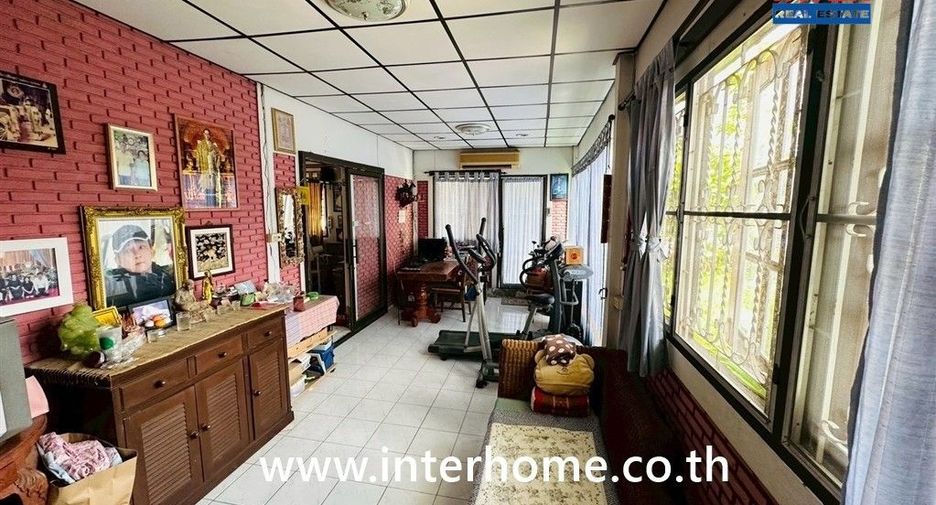 For sale 3 bedrooms house in Mueang Samut Prakan, Samut Prakan