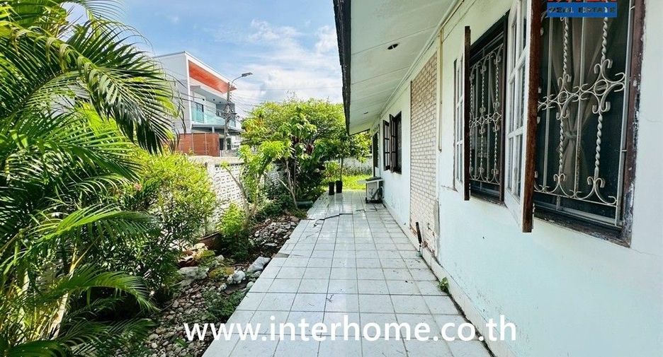 For sale 3 bedrooms house in Mueang Samut Prakan, Samut Prakan