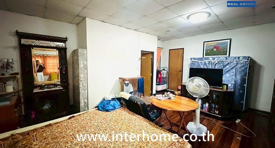 For sale 3 bedrooms house in Mueang Samut Prakan, Samut Prakan