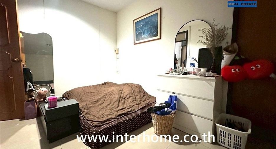 For sale 3 bedrooms house in Mueang Samut Prakan, Samut Prakan
