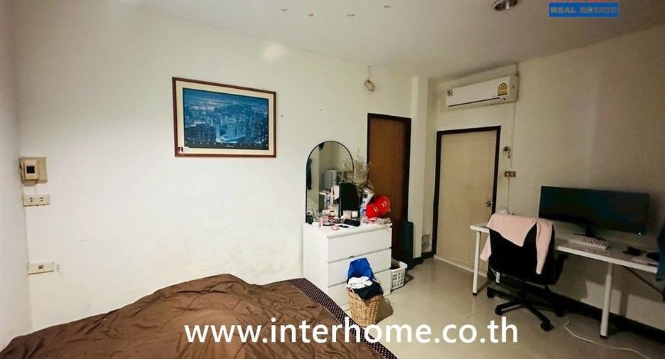 For sale 3 bedrooms house in Mueang Samut Prakan, Samut Prakan