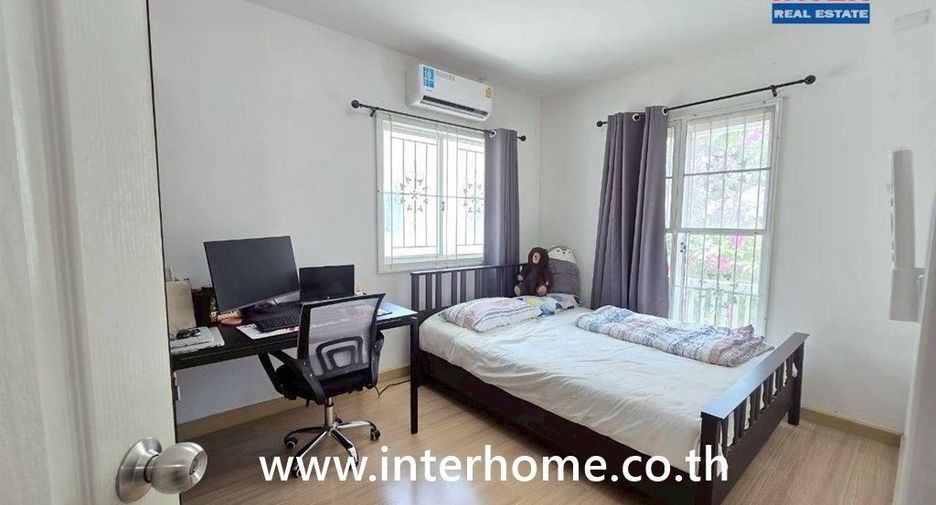 Reihenhaus zum Kauf mit 3 Zimmer in Bang Phli, Samut Prakan