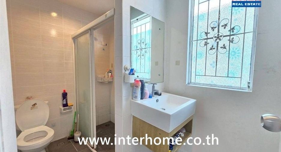Reihenhaus zum Kauf mit 3 Zimmer in Bang Phli, Samut Prakan