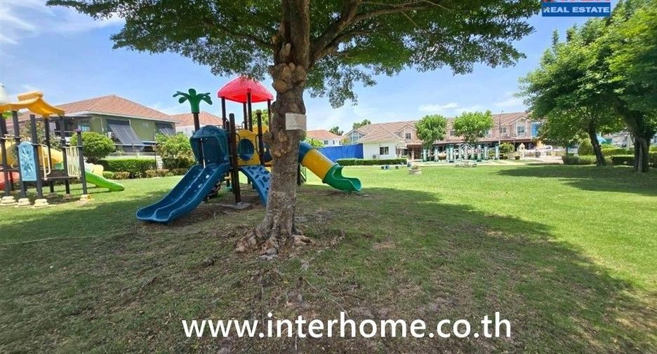 Reihenhaus zum Kauf mit 3 Zimmer in Bang Phli, Samut Prakan