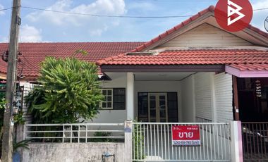 À vendre 2 chambres maison de ville à Si Maha Phot, Prachin Buri