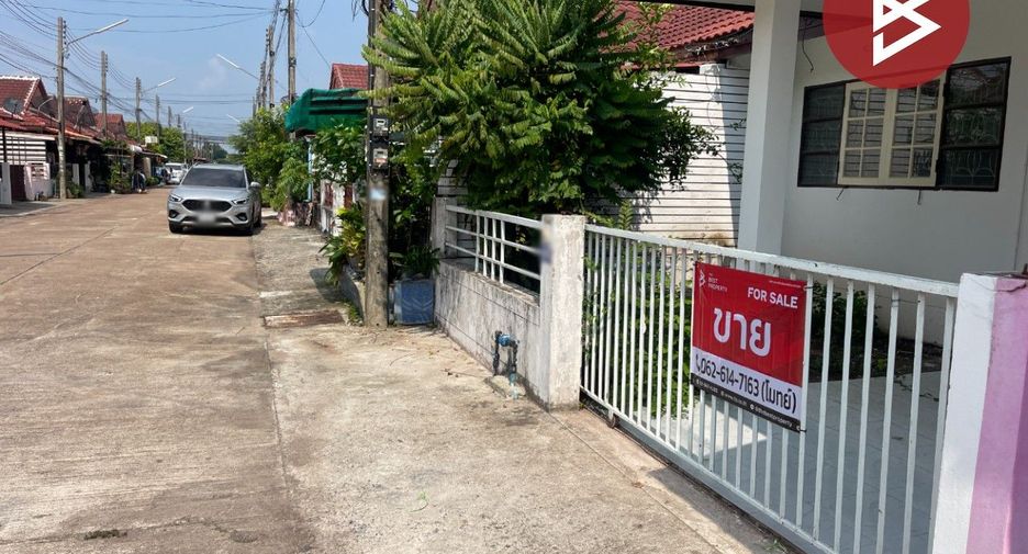À vendre 2 chambres maison de ville à Si Maha Phot, Prachin Buri