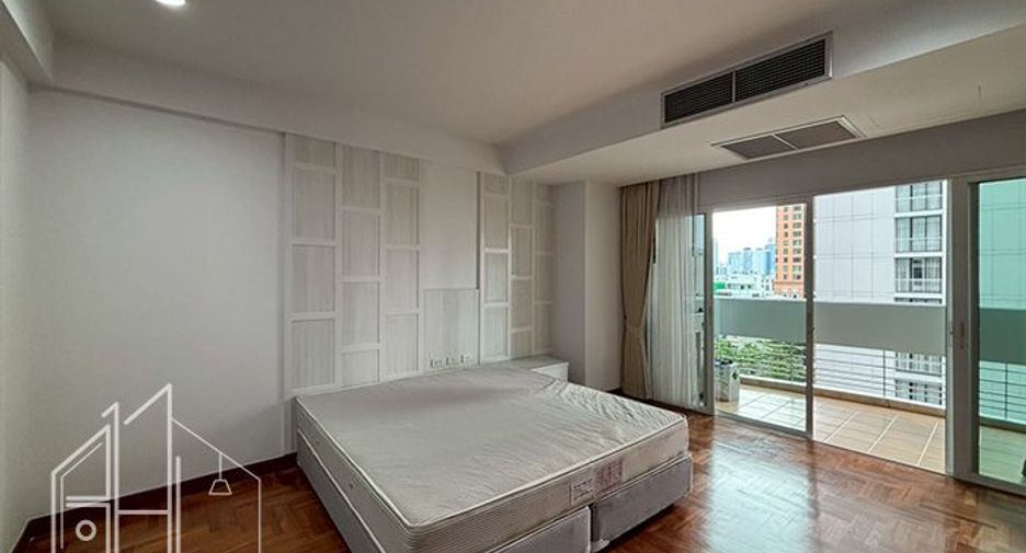 For rent 2 bedrooms apartment in Khlong Toei, Bangkok