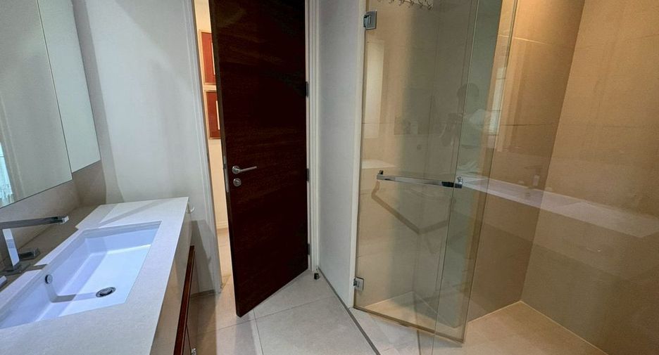 Condo en venta de 2 habitaciones en Sathon, Bangkok