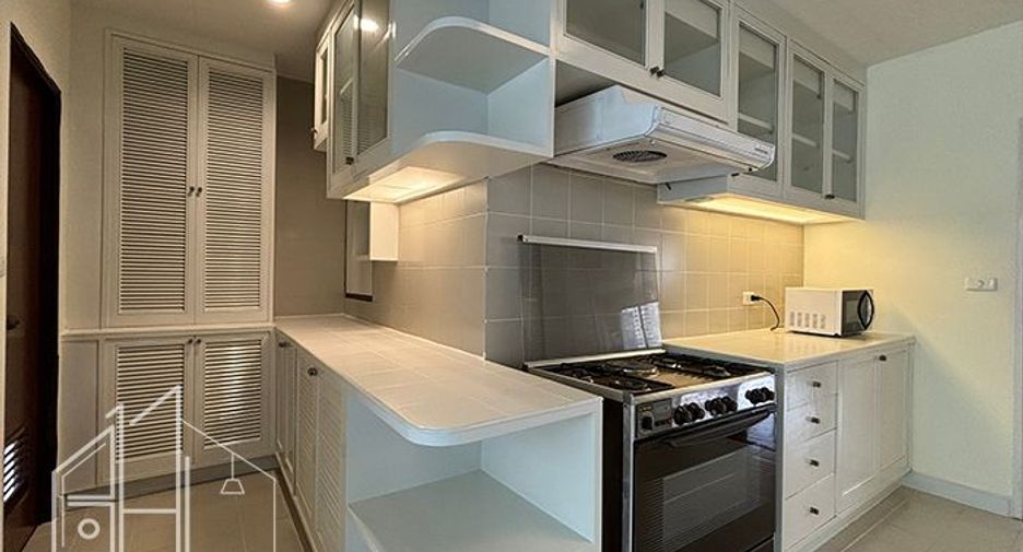 Wohnung zur Miete mit 3 Zimmer in Watthana, Bangkok