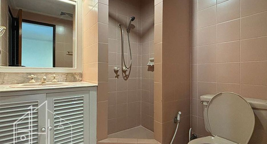 Wohnung zur Miete mit 3 Zimmer in Watthana, Bangkok