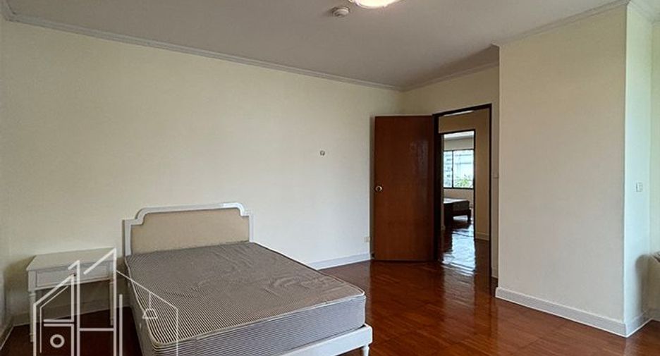 Wohnung zur Miete mit 3 Zimmer in Watthana, Bangkok