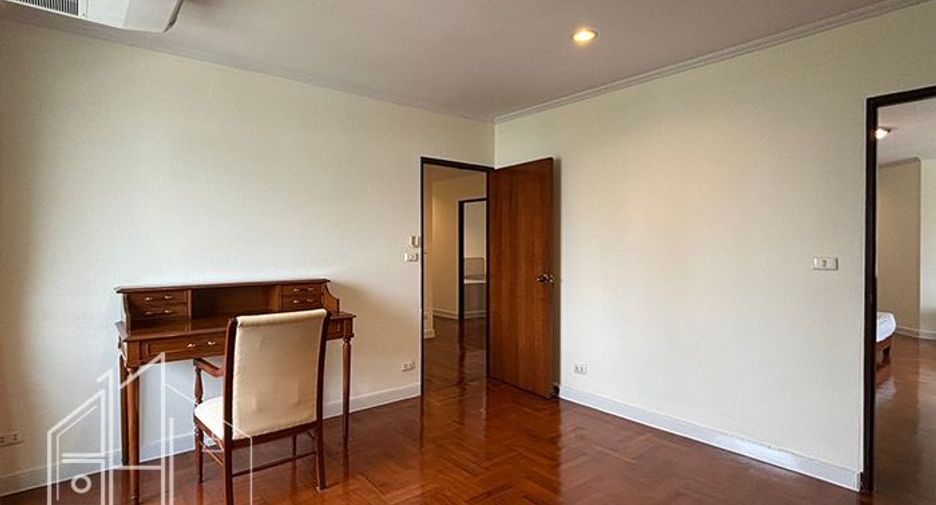 Wohnung zur Miete mit 3 Zimmer in Watthana, Bangkok