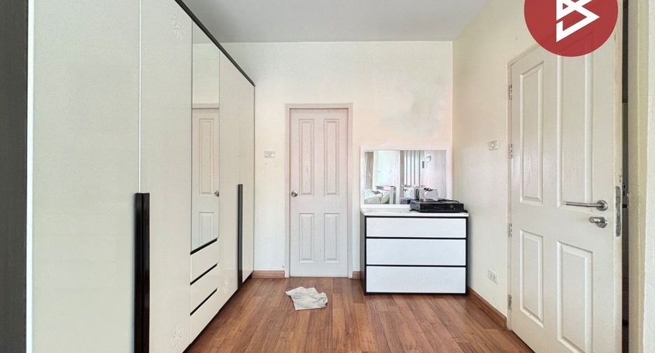 For sale 4 bedrooms house in Nong Chok, Bangkok