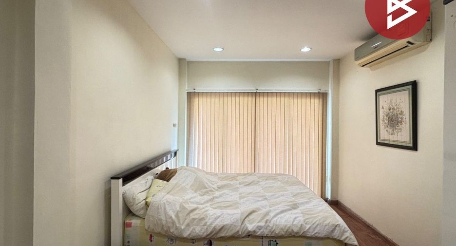 For sale 4 bedrooms house in Nong Chok, Bangkok