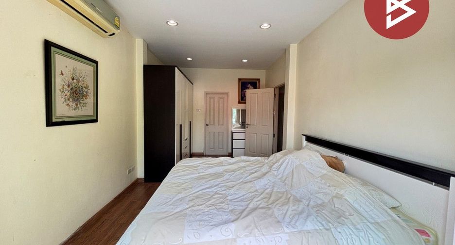 For sale 4 bedrooms house in Nong Chok, Bangkok