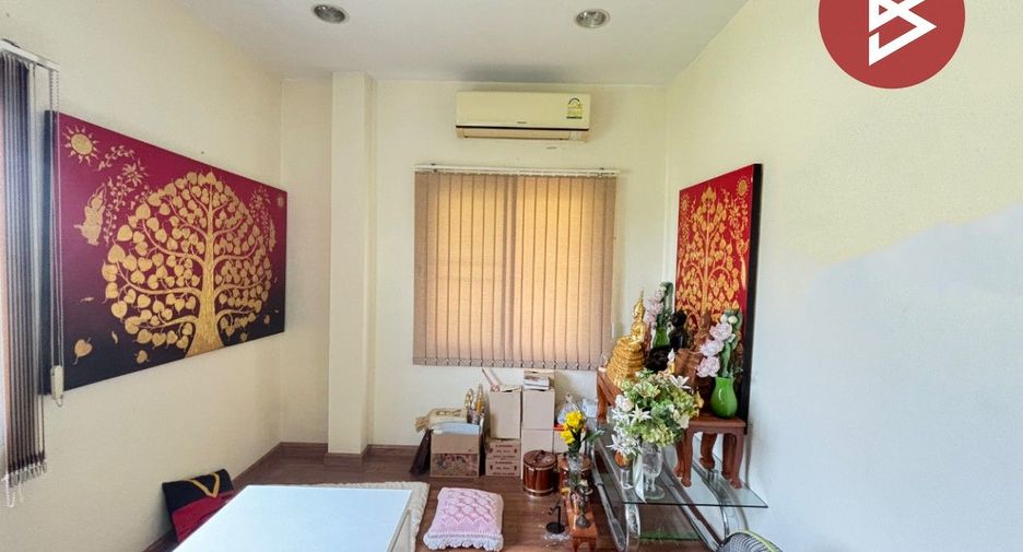 For sale 4 bedrooms house in Nong Chok, Bangkok