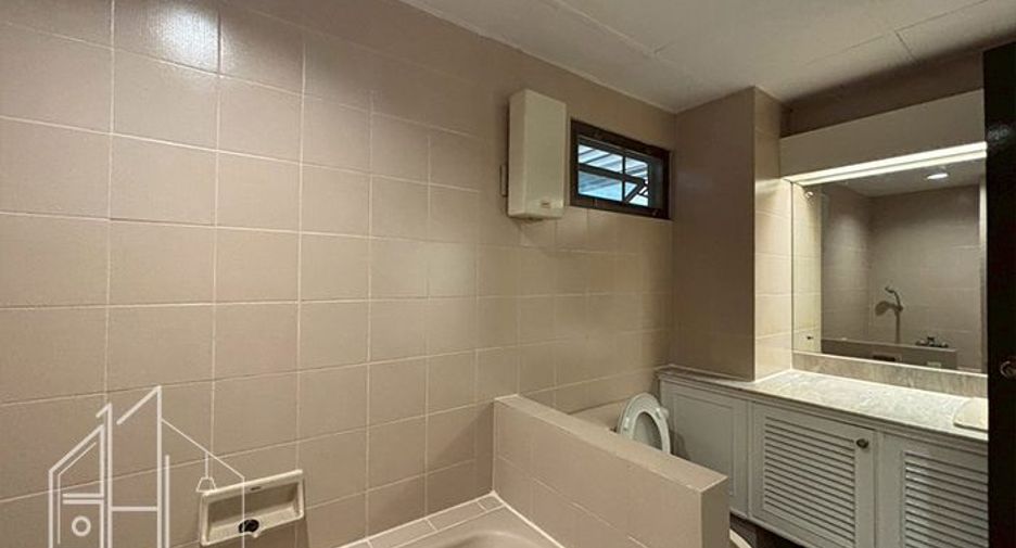 Wohnung zur Miete mit 3 Zimmer in Watthana, Bangkok