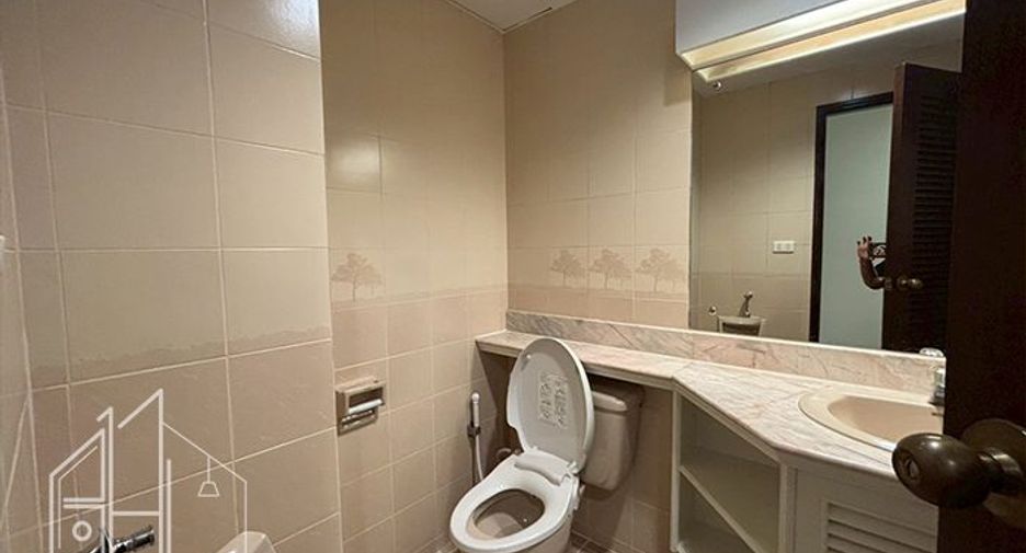 Wohnung zur Miete mit 3 Zimmer in Watthana, Bangkok