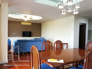 For rent 3 bedrooms apartment in Watthana, Bangkok