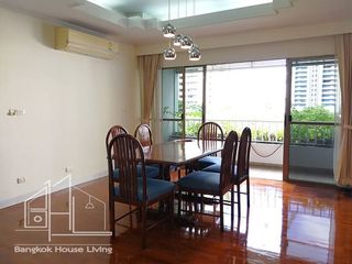 For rent 3 bedrooms apartment in Watthana, Bangkok