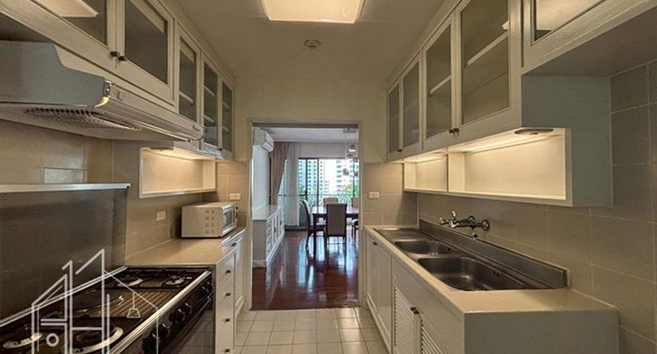 Wohnung zur Miete mit 3 Zimmer in Watthana, Bangkok
