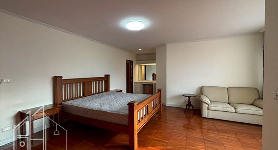 Wohnung zur Miete mit 3 Zimmer in Watthana, Bangkok