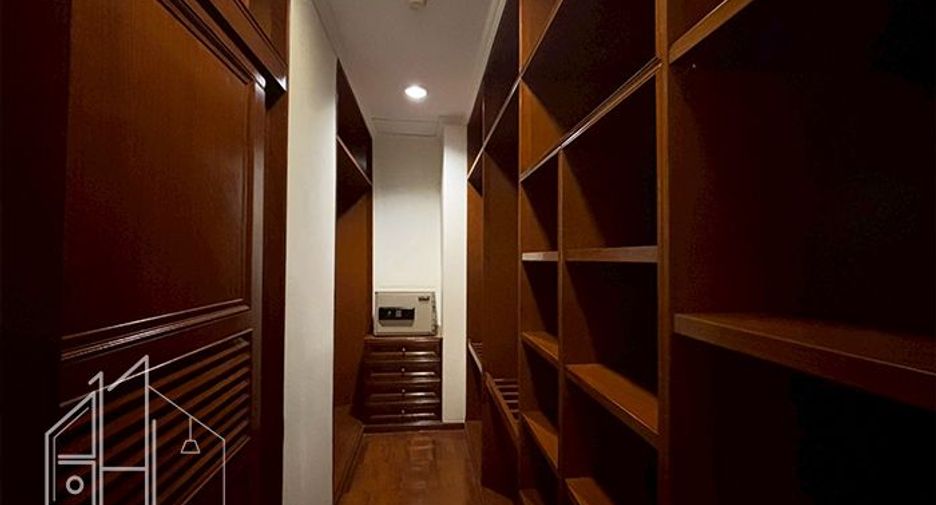 Wohnung zur Miete mit 3 Zimmer in Watthana, Bangkok