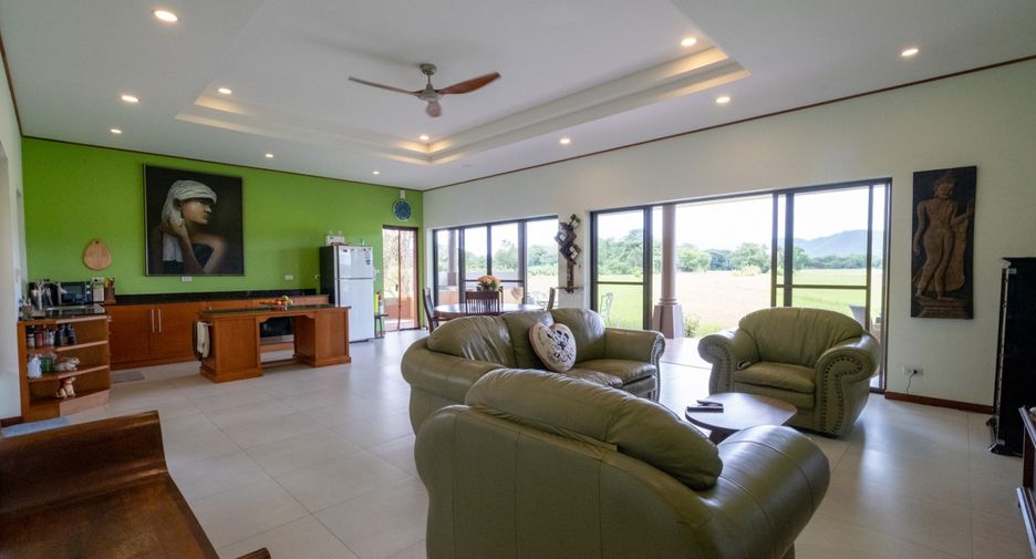 For sale 4 bedrooms house in Doi Saket, Chiang Mai