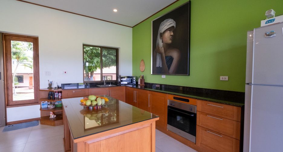 For sale 4 bedrooms house in Doi Saket, Chiang Mai