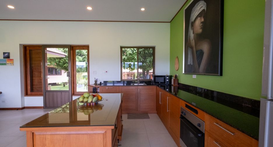 For sale 4 bedrooms house in Doi Saket, Chiang Mai
