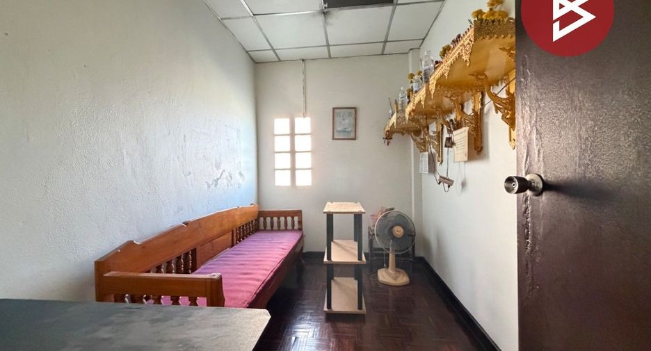 For sale 6 bedrooms house in Lat Phrao, Bangkok