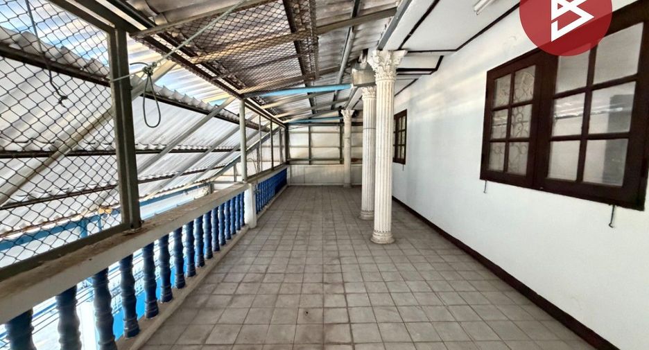 For sale 6 bedrooms house in Lat Phrao, Bangkok