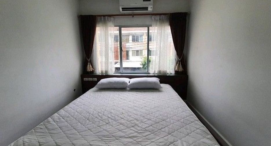 Casa en alquiler de 3 habitaciones en Phasi Charoen, Bangkok