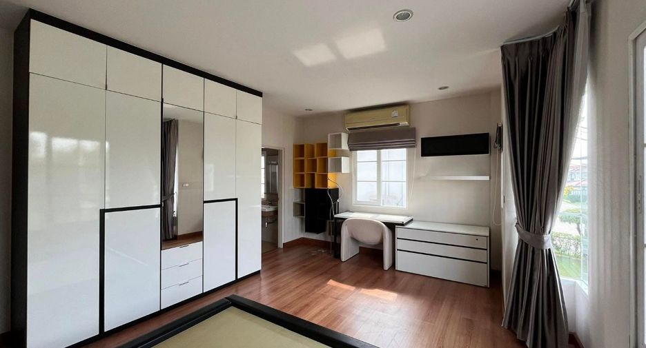 Haus zur Miete mit 3 Zimmer in Phasi Charoen, Bangkok
