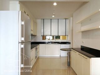 For rent 3 bedrooms apartment in Watthana, Bangkok