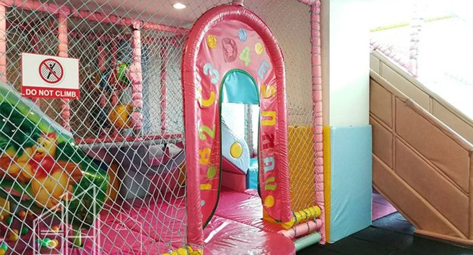 Apartment zur Miete mit 3 Zimmer in Watthana, Bangkok