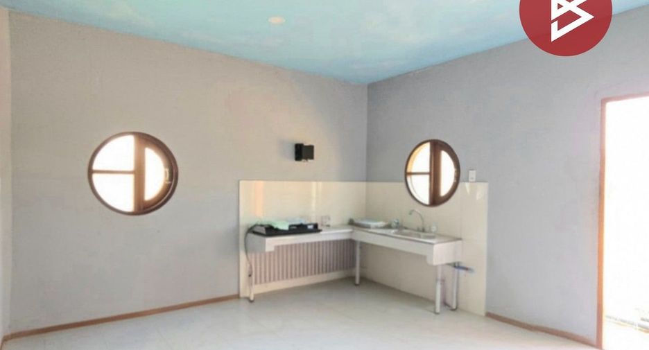 Haus zum Kauf mit 4 Zimmer in Nakhon Chai Si, Nakhon Pathom