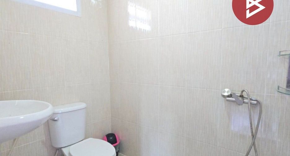 Haus zum Kauf mit 4 Zimmer in Nakhon Chai Si, Nakhon Pathom