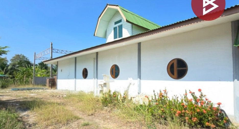 Haus zum Kauf mit 4 Zimmer in Nakhon Chai Si, Nakhon Pathom
