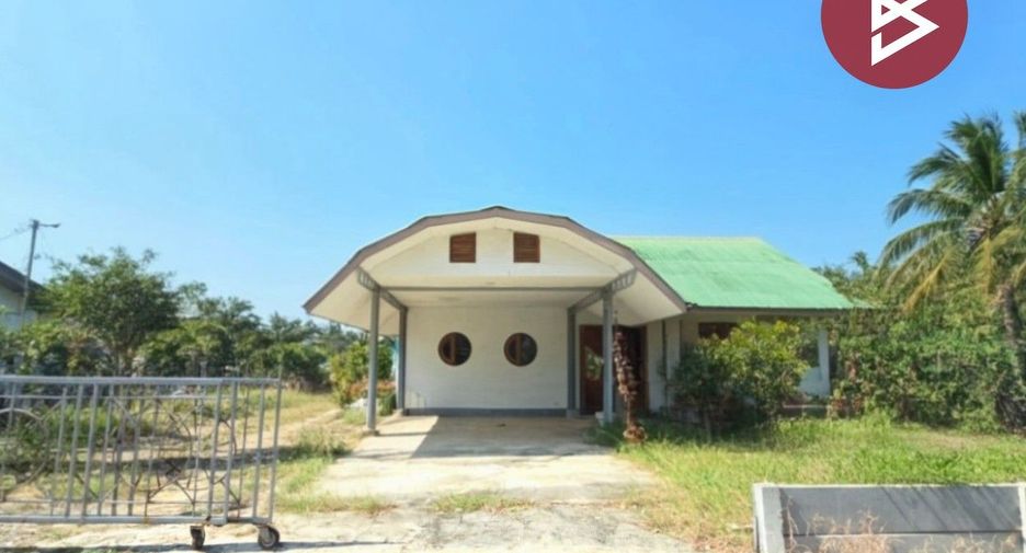 Haus zum Kauf mit 4 Zimmer in Nakhon Chai Si, Nakhon Pathom