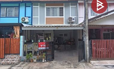 Casa adosada en venta de 3 habitaciones en Mueang Samut Prakan, Samut Prakan