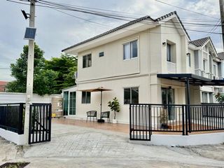 Casa en alquiler de 3 habitaciones en Thanyaburi, Pathum Thani
