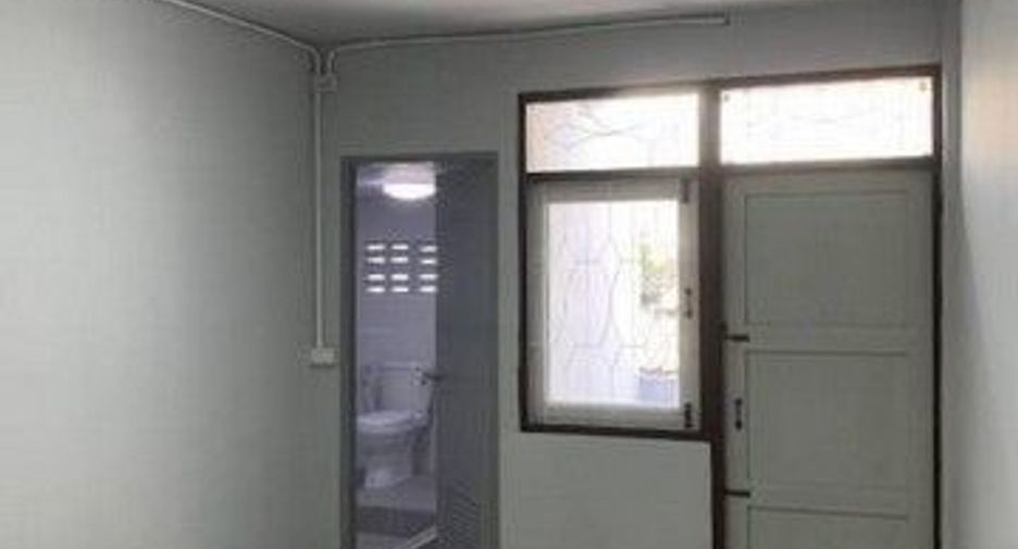 Reihenhaus zur Miete mit 2 Zimmer in Rat Burana, Bangkok