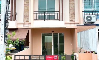 出售 2 卧室 联排别墅 在 Thung Khru, 曼谷