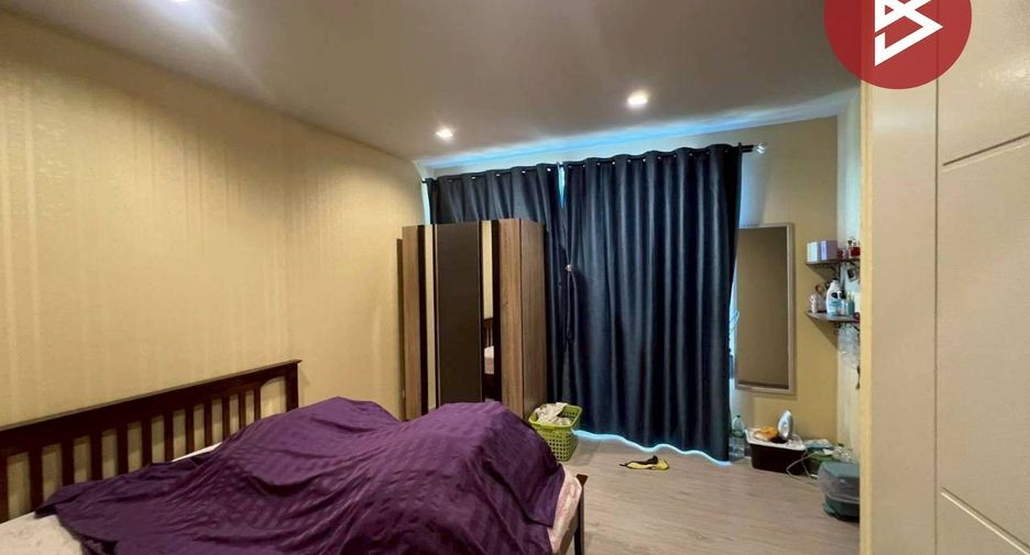 Reihenhaus zum Kauf mit 4 Zimmer in Mueang Chachoengsao, Chachoengsao