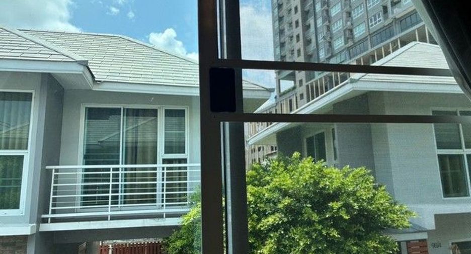 Casa en alquiler de 2 habitaciones en Bang Phli, Samut Prakan