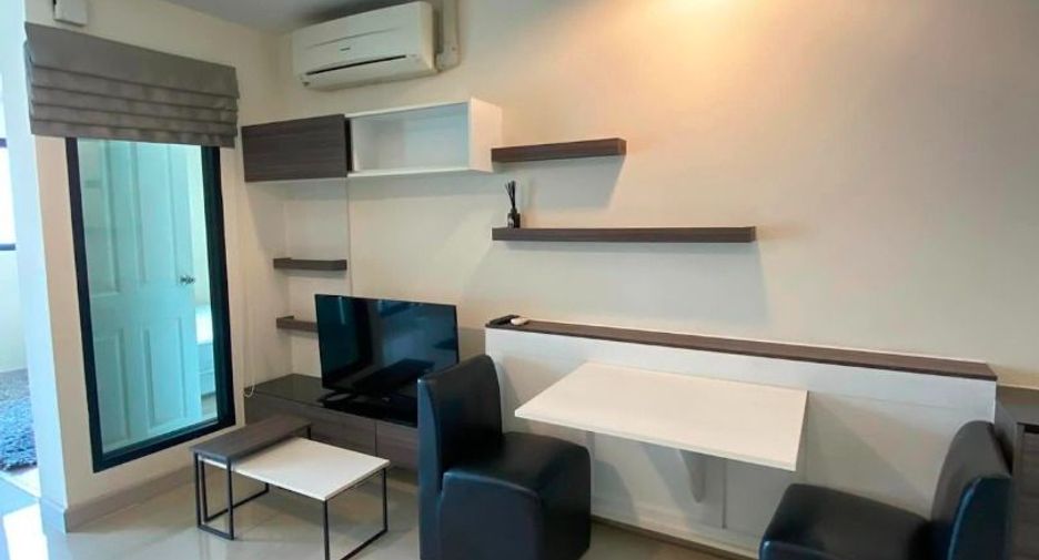 À louer 1 chambre condo à Phra Khanong, Bangkok
