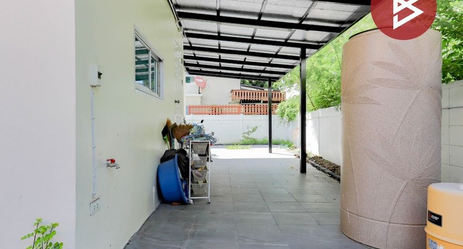 For sale 3 bedrooms house in Mueang Samut Prakan, Samut Prakan